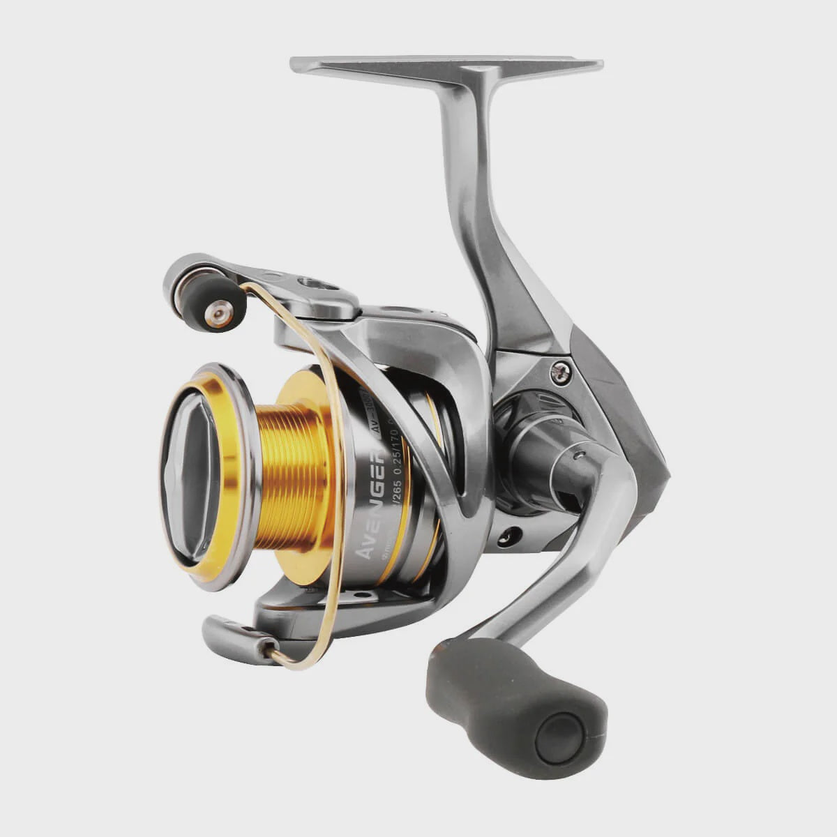AVENGER AV-3000 FISHING REEL