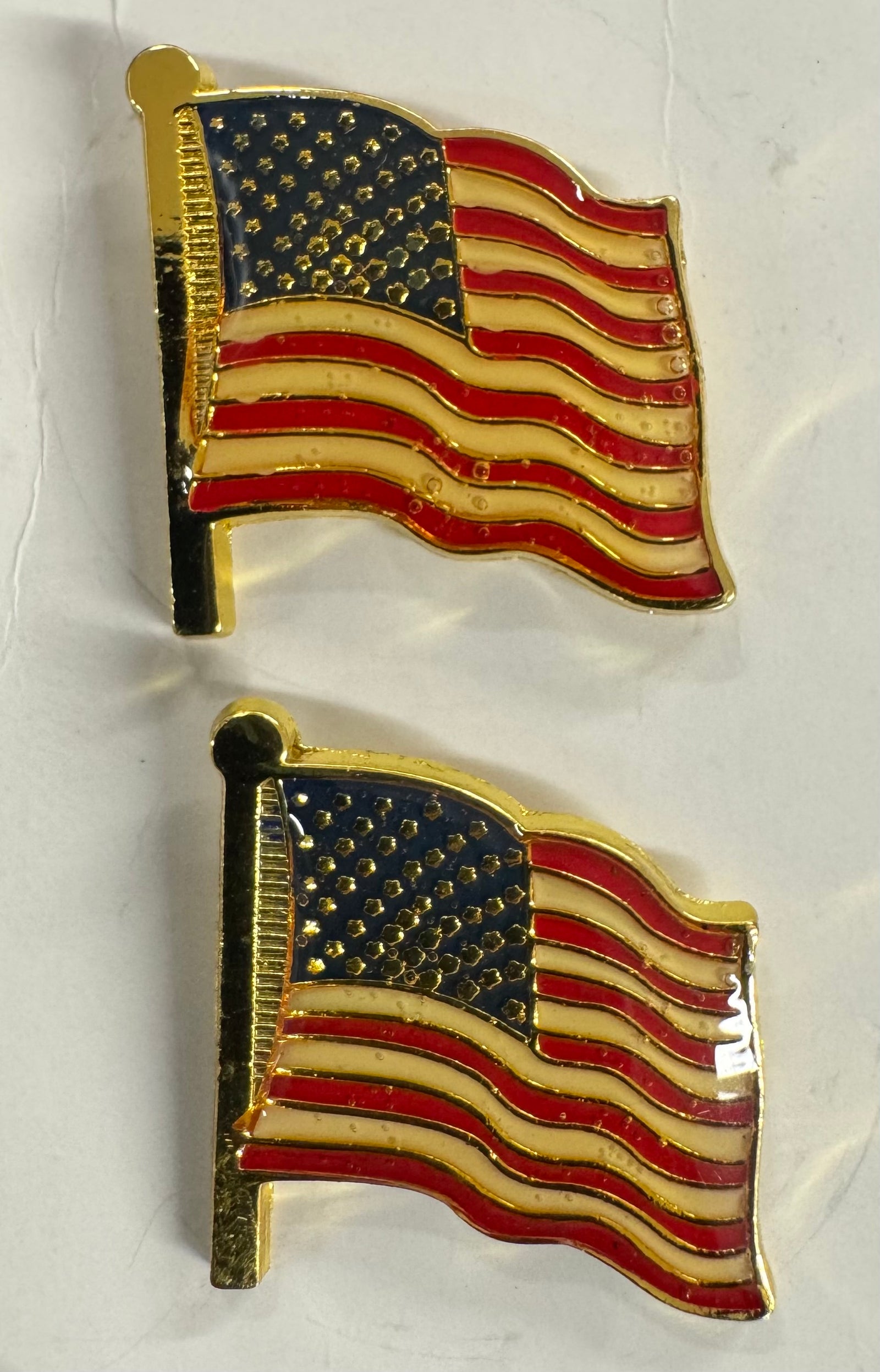 AMERICAN FLAG PINS 2 PACK