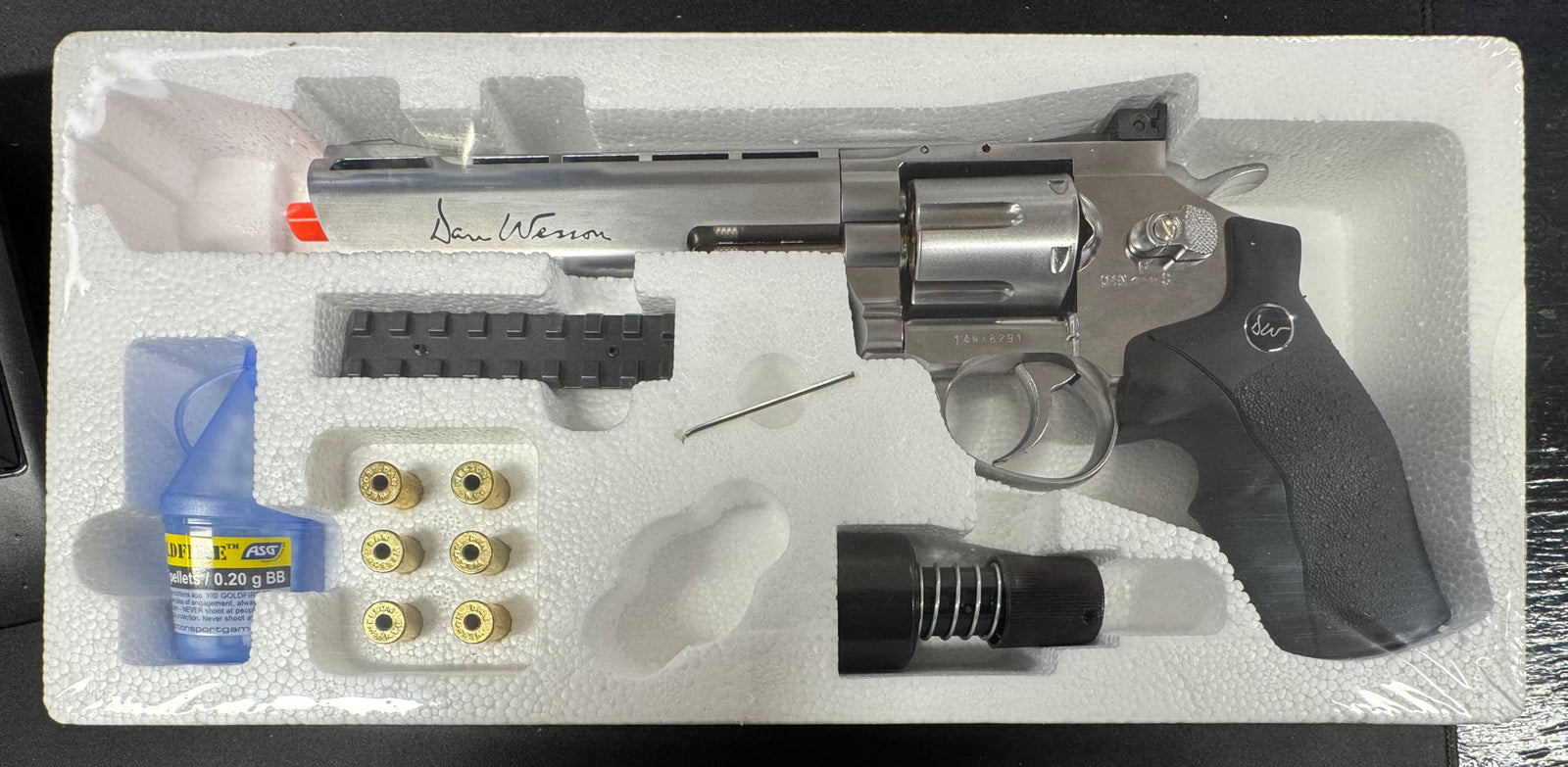 ASG DAN WESSON 6" 6MM BB C02 SILVER PISTOL